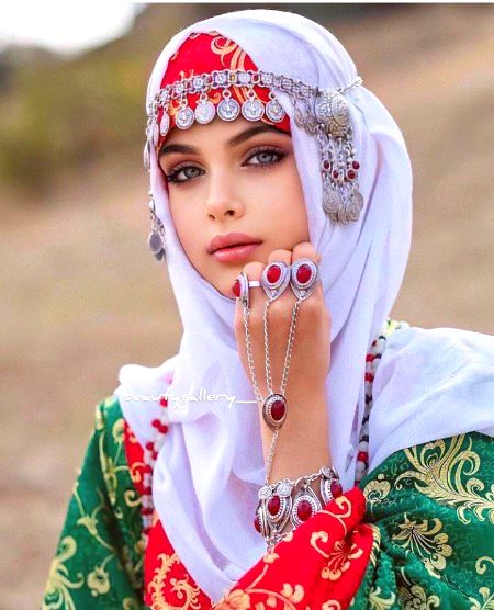 Beautiful People image