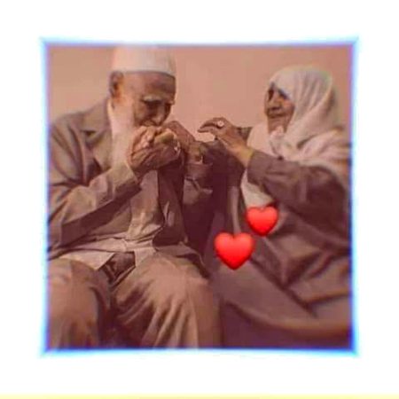 اور اُس نے کہا تھا میں تمہارے ساتھ بوڑھا ہونا چاہتا ہوں 💔