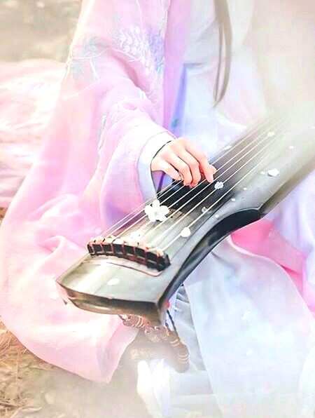 ارض و سما کہاں تری وسعت کو پا سکے •••میرا ہی دل ہے وہ کہ جہاں تو سما سکے