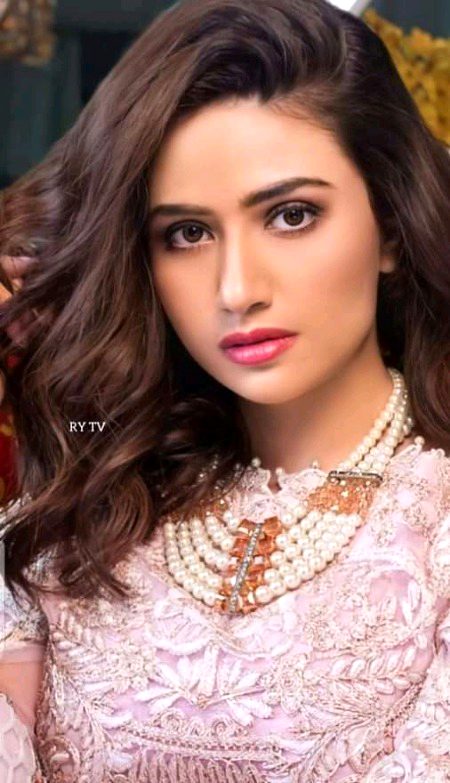 Pakistani Celebs image