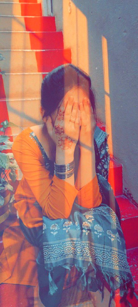 کیسے سمجھیں میرے روگ
اندهے گونگے بہرے لوگ
ان کے آگے سب بیکار ہیں آہیـں، نـوحے، ماتم سـوگ🔥