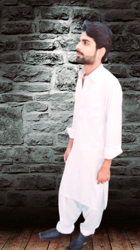 ہم تیرے لاڈ سے بگڑے ہوئیں ضدی بچے
ایسے بگڑے کہ ہدایت کے قابل بھی نہ رہے