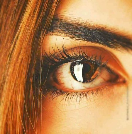 میری تصویر بناؤ تو سب رنگ بھرنا محبت کے
مگر جب آنکھیں بناؤ تو آنسو رواں ۔۔۔۔ رکھنا.