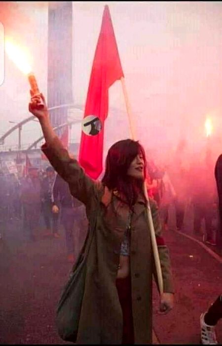 سنڌي ڪلچر جي عقيدي جا مکيه ڇھ جز آهن
1. محبت 2. عدم تشدد 3. رواداريءَ 4. لاڪوفيت غيرجانبداري 5. حق خود ارادي 6. قومي آزاديءَ
رھبر سائين جي ايم سيد
عظيم رھبر جون عظيم ڳالهيو