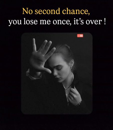 وقت اور رشتے اگر ایک بار چلے جائیں
تو واپس آکر بھی پہلے جیسے نہیں رہتے۔
💯🔥