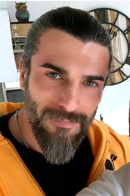 Turkish Celebs image