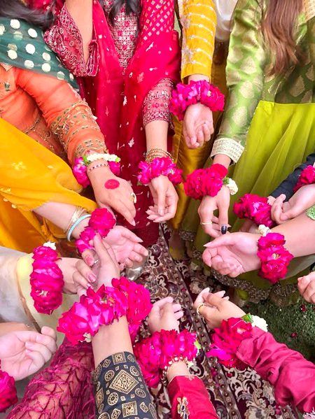جب تم ساتھ ہوتے ہو تو لمحے جادو بن جاتے ہیں
میری دعاؤں کا حاصل، میرا، جنون، میرا سکون 😘😘