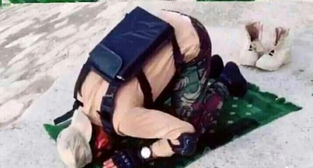 Heran ho myry dil my samay ho kis  tara 💜💛hala k 2jaha my samaty nahi ho to😍💜💛