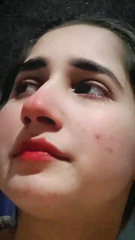 کرنا ستم ہی ہے تو محبت کا تکلف کیسا..
کیوں زہر دے رهے ہو محبت میں ملا ملا کر💔Unzii🥀