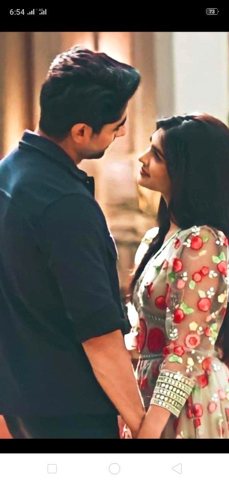 اِس لئے ایک تناسب ســے اُسے چاہا ہے.
کثـــرتِ شوق سے مرتی ہے محبت اکثر🔥 Mahii 💔