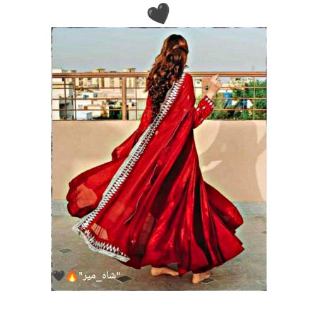 سُرخ رنگ جو پہن بیٹھی ہے وہ...!!
گُلاب سُوکھ رہیں ہیں جلن کے مارے...🙂🖤
"شاہ_میر"🔥🖤