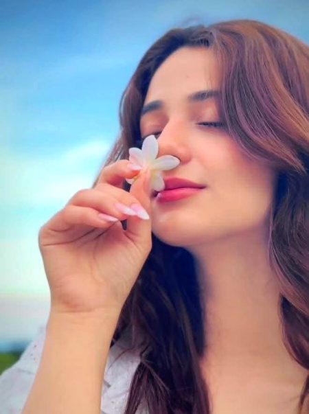 اے متاعِ جاں! ہم تو اِک تیرے حوالے تھے💕