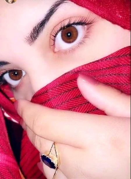 درد ہلکا سانس بھاری ہے 
جیئے جانے کی رسم جاری ہے