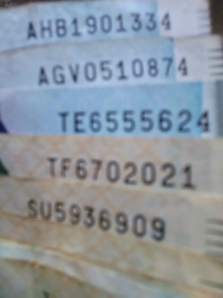Ye no chak kejye . 1000 k not k do pe 10 no hi or ak pe 9