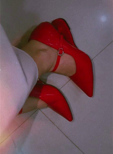 I loved these unique heels👠❤️✨