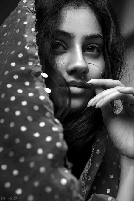 بگڑ گئی تو آفت جیسی
ویسے کافی اچھی ہوں میں