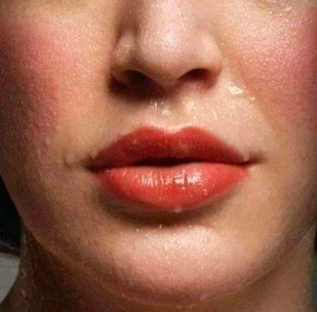 مرشد بات تیری پوری سنی نہیں میں نے.
مرشد دھیان میرا تیرے لبوں پہ تھا ❤