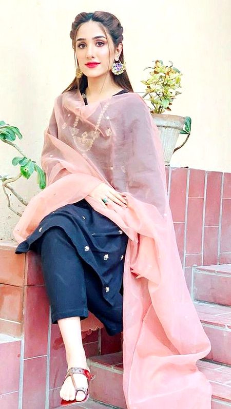 Pakistani Celebs image