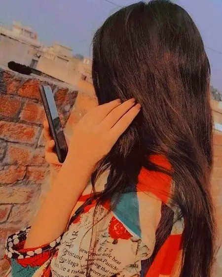 خود اپنے ہی #دم پر __#جینے کی #عادت ہے مجھے💞 #ہم نے #سیکھا ہی #نہیں ___... 
#سہارا لینا #کسی کا💪
 -