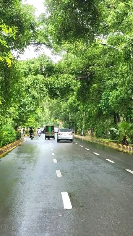 Mall Road Lahore