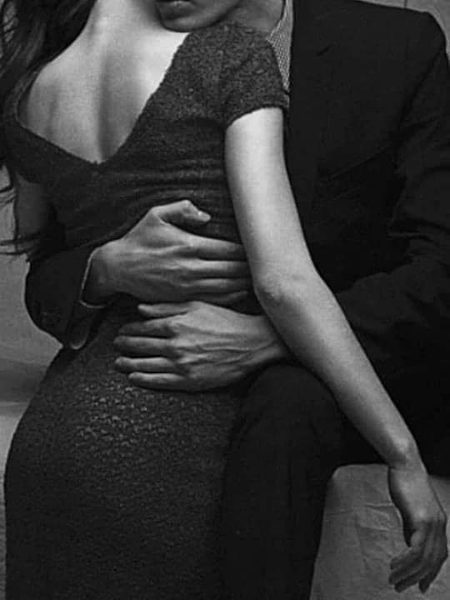 اُس کو چُھونے کے لیے، اُس سے لپٹنے کے لیے😍😘
میں نہیں جاتا ، میرا دھیان چلا جاتا ھے☺🙈😍😘