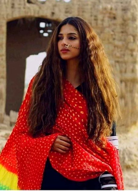 پہلی محبت نہ ملی تو ملال نہ کر 🥀
کسی کا آخری عشق بن کر کمال کر دے🔥 Mahii 💔