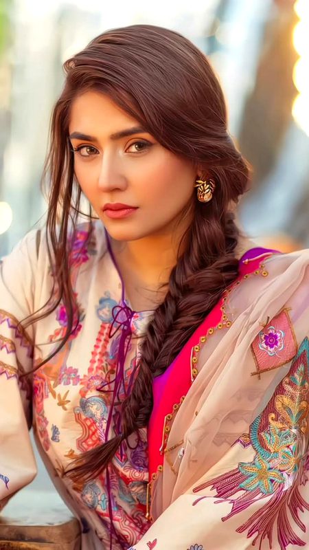 Beautiful People image