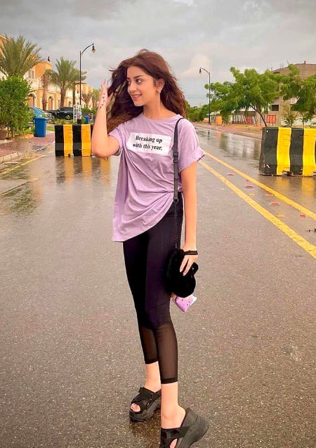 Pakistani Celebs image