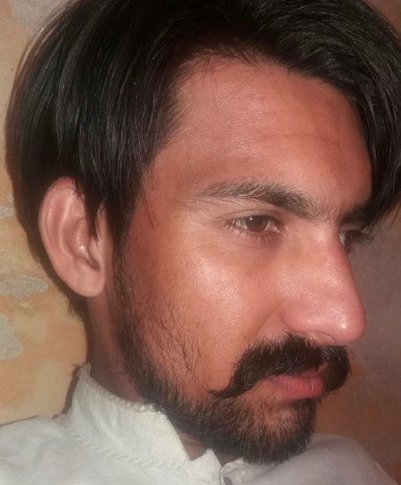 Murshad chorye humy hazaron roog hein
Murahad jaye Hum pagal  log  hein👌