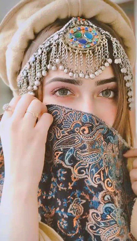 Beautiful People image