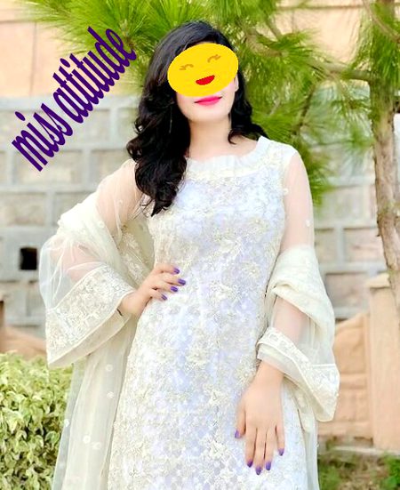 *اے  مصور  تجھے  استاد  مانوں  گی،* 
 *درد بھی کھینچ لے میرا تصویر کے ساتھ* 
Khushi✌