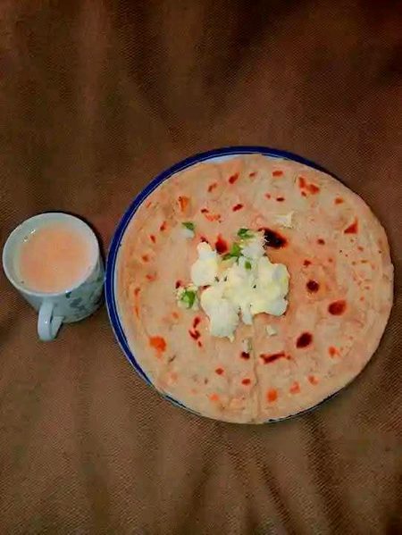 نہ دوا ، نہ پرہیز ، نہ کسی ڈاکٹر کا استفسار
دل کے سکون کوکافی ہے “ چاۓ “ ہر بار