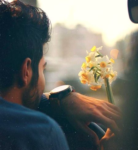 بچا کر رکھا ہے خود کو تیری خاطر 
کوئی پیار سے دیکھے تو برا لگتا ہے
M 😍🌹❤️🥰