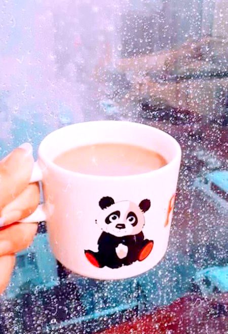 Tea in rain☕🌧️💞