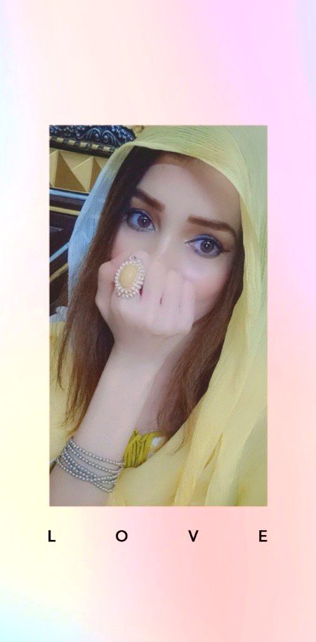 نہ ظاہر ہوئی تُم سے، نہ بیاں ہوئی ہم سے
بس سُلجھی ہوئی آنکھوں میں اُلجھی رہی محبت 🔥
