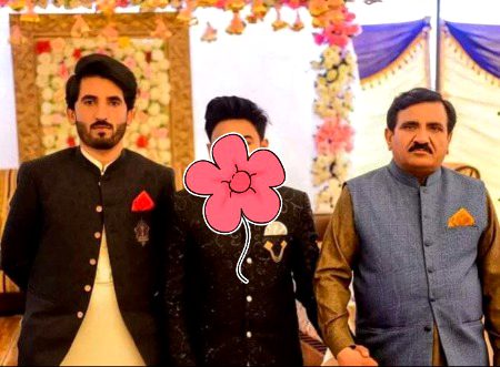 اپنی اداس اور مصروف زندگی سے تھوڑا وقت نکال کر اپنوں کے ساتھ گزار کر دیکھیں۔
With uncle and cousin