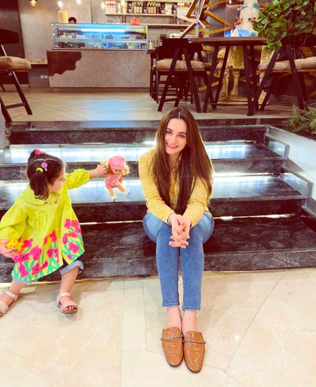 Pakistani Celebs image