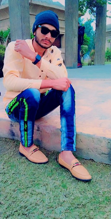 آپ کریں گے میری ذات پہ تبصرہ
" آپ کے لئے بنایا گیا ہوں کیا؟ 🔥👌-