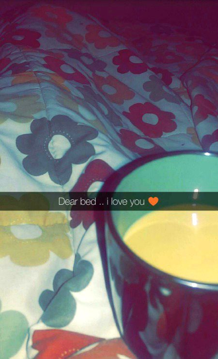 سیر کو جا نا ہو تو سیزن نہیں دیکھا کرتے__چاۓ پینی ہو تو ریزن نہیں دیکھا کرتے۔۔😉😉