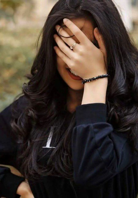 کوئی خود کا دشمن ہی ہو گا 
جو مجھے دعاؤں میں مانگے گا 🧘♀️🤧