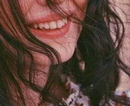 ضروری نہیں ہوتا کہ ہر ہنسی میں خوشی پوشیدہ ہو کچھ قہقہے اس لیے بھی اونچے لگانے پڑتے ہیں کہ غم کا شور کسی کو سنائی نہ دے
🌸