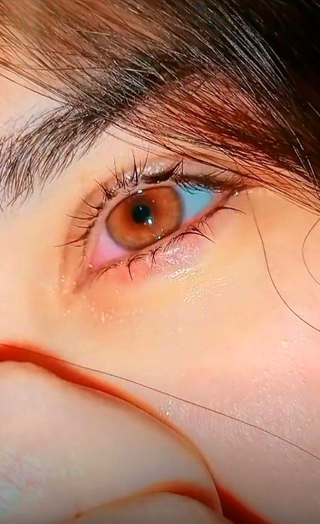 𝓕𝓪𝓿𝓸𝓻𝓲𝓽𝓮 𝓮𝔂𝓮 𝓬𝓸𝓵𝓸𝓻 ♡