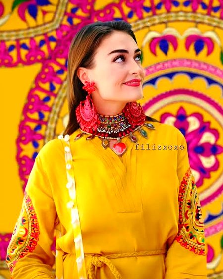 Turkish Celebs image