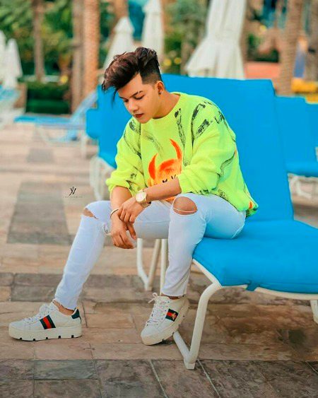 ~Khush fehmiyo ki zid se Azaad hogaye🌚✨
~Acha hua jo Waqt per Barbaad hogaye🔥👅