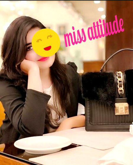 تیری یاد کی بارش جب بھی برستی ہے مجھ پر
میں ٹوٹ سی جاتی ہوں کسی کچے مکان کی طرح.💔💔
Khushi😢💘💔