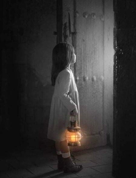 میں نے ایک دن کسی سمت کو جانا ہے اور پھر واپس مڑنا بھی نہیں ۔🖤