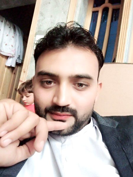 Or  میں nai محبت B AseY شہزادی seY K Haan👉👰❤️Jo MerY سوچ saY زیادہ Haseen Ha Wo 💯 MerY saY ذیادہ SamjhDar Ha Wo✍️❤️Han Min na asY شہزادی saY PaYar Ky Han Jo usaY KsY اور saY👉👫 بے انتہا MohabbaT Han💯😔 UMAR ❤️