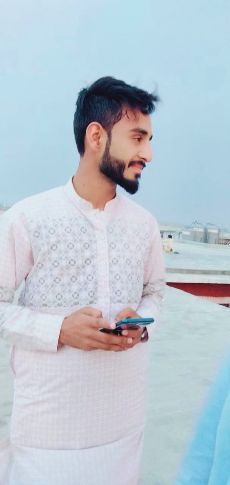 *حقیقتیں سمجھ آ جائیں تو خواب مر جایا کرتے ہیں۔💔🫠*
😭...🫂
*•♪•✍🏻🩷💫*