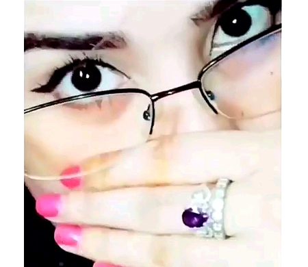 میں کافی باتیں پسِ گُفتگو بھی کرتی ہوں👑
مجھے سُنو میری سوچوں کا ترجمہ کر کے🔥