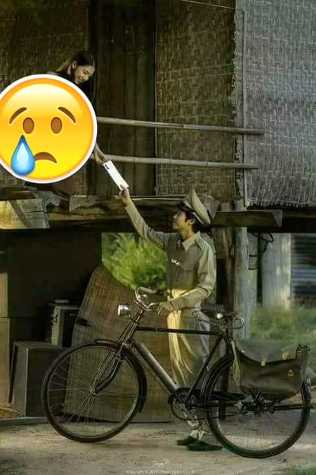 پَہلے رَقِیب کَم تھے .... کہ اِک ظُلم یہ ہُوا
قاصِد رَقِیب بَن گَیا اُنہَیں دیکھنے کے بعد
